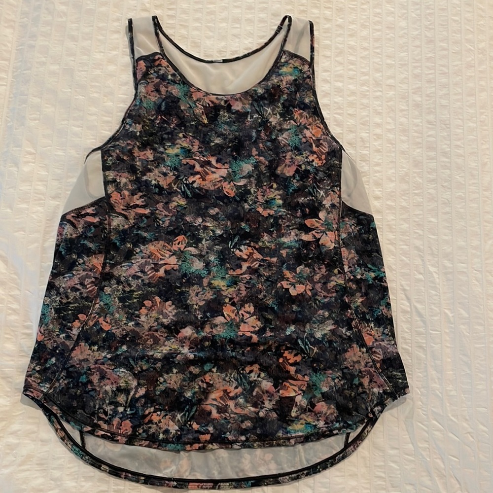 Lululemon top